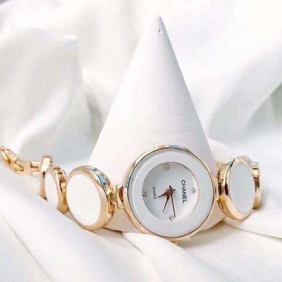 White Pearl Elegance Watch