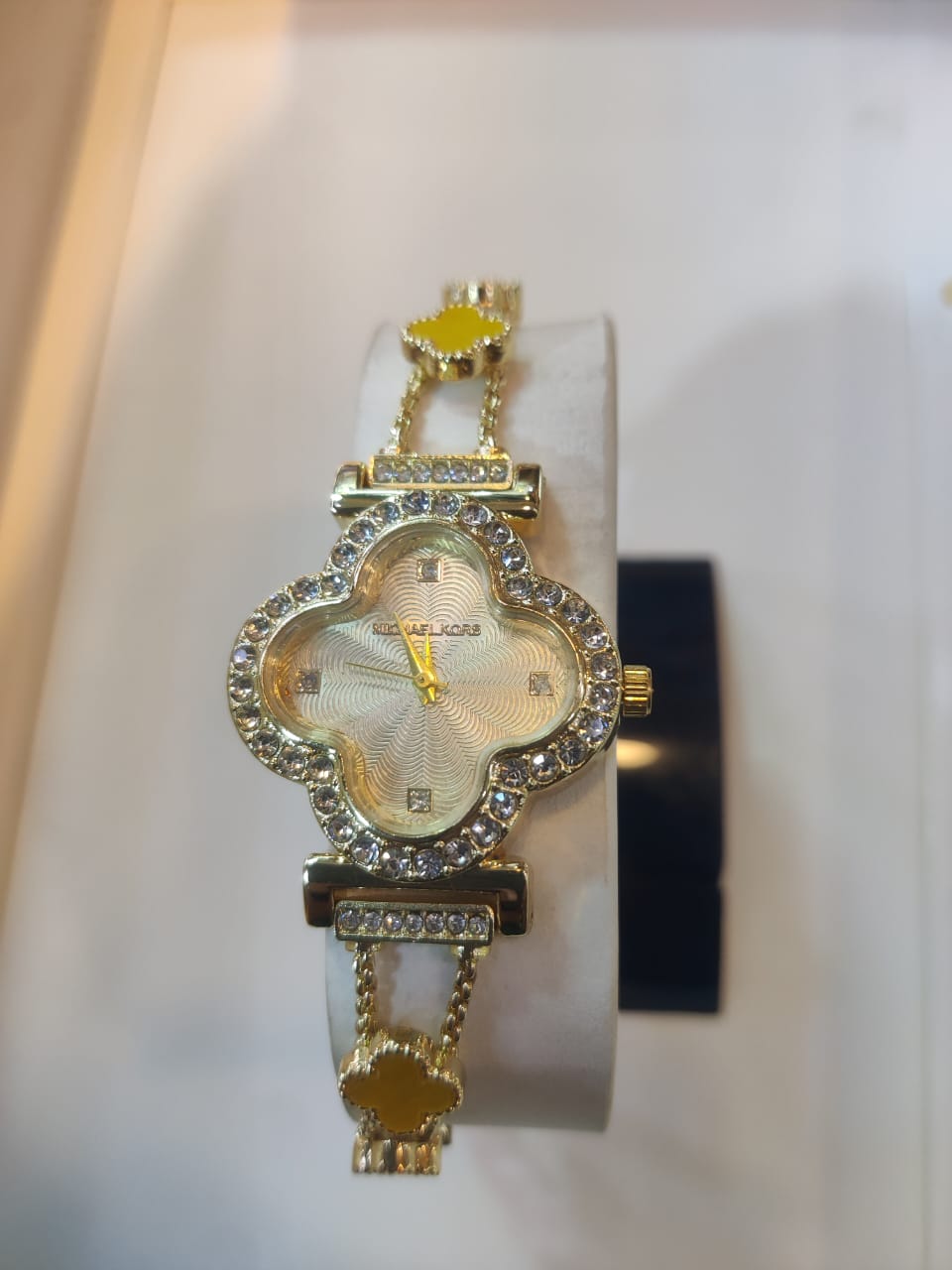 Golden Bloom Luxury Bracelet Watch