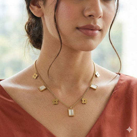 Girl's necklace